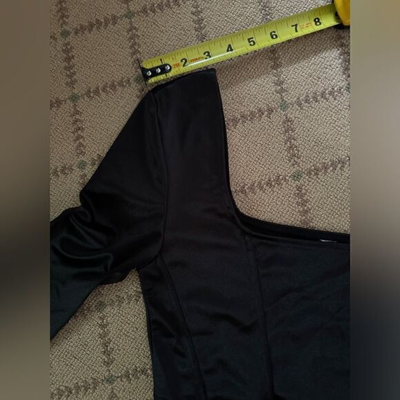 Divided H&M black satin long sleeve square neck crop top high low hem NWOT S - Picture 9 of 9